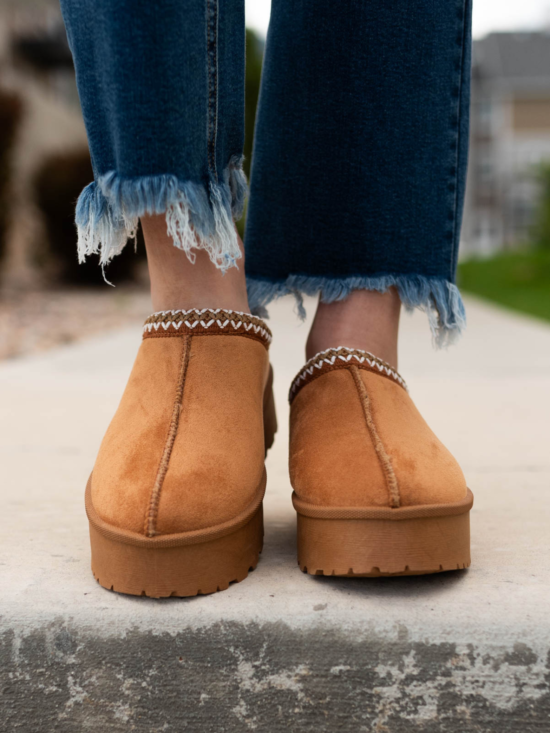 2_a6fbfda8-b224-4659-a468-43803e5ee29e.png Brixley Tan Suede Clog