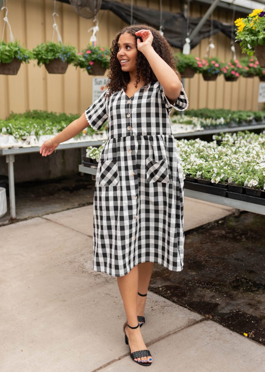 ArelieBlackGinghamButtonDress_DSC7337.jpg Arelie Black Gingham Button Dress