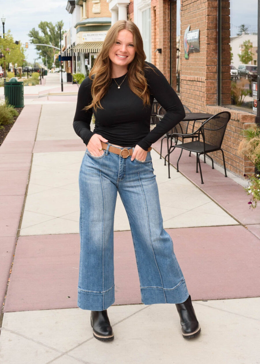 AylaBlackTop_DSC6857.jpg Ayla Black Top