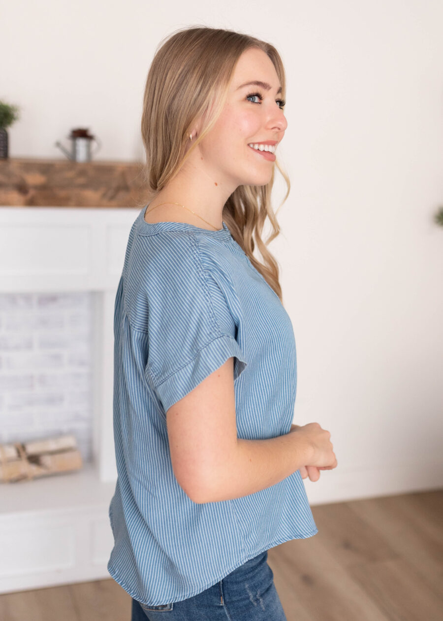 ZuriStripedChambrayTop_DSC4602.jpg Zuri Striped Chambray Top