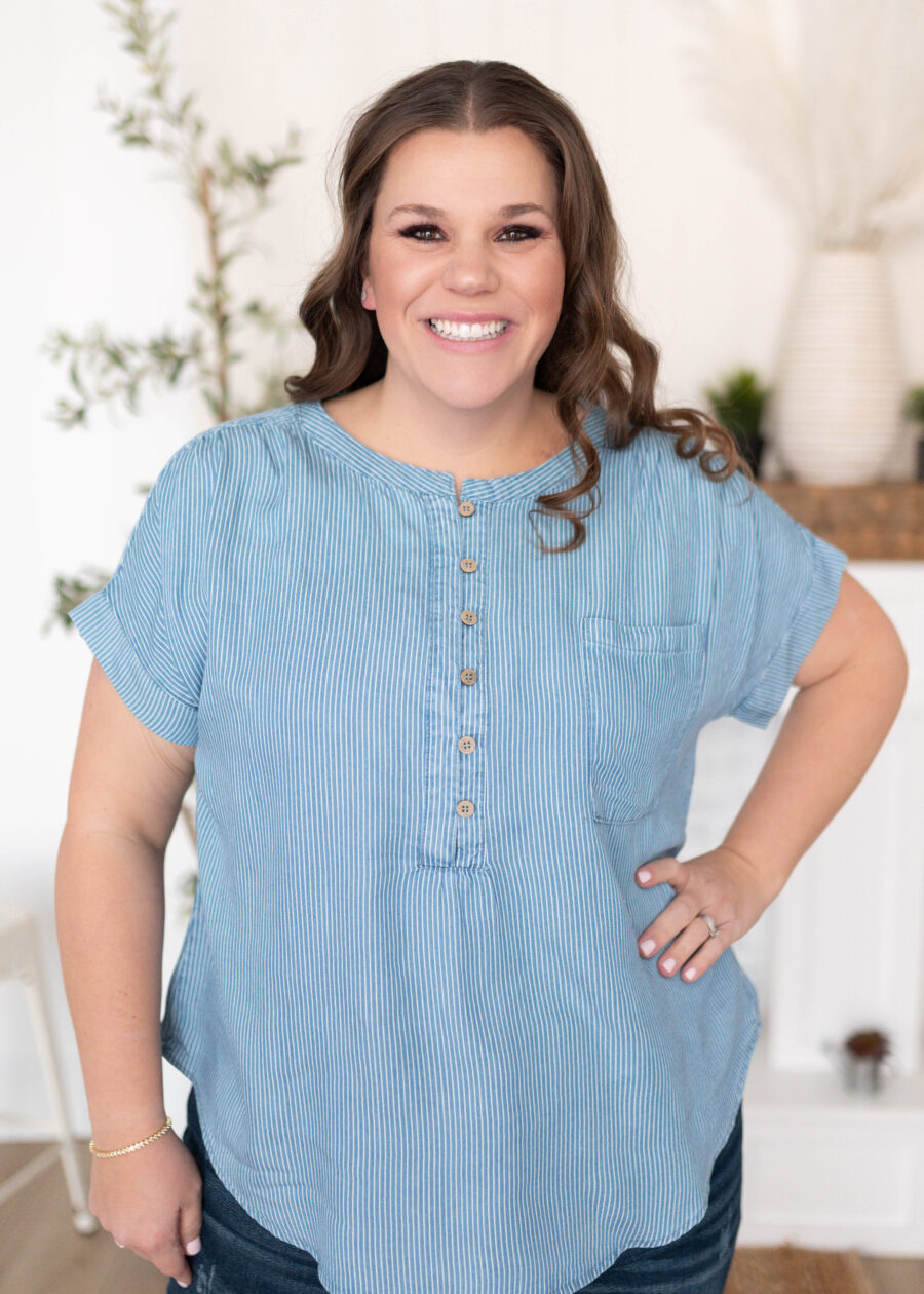 ZuriStripedChambrayTop_DSC5216.jpg Zuri Striped Chambray Top